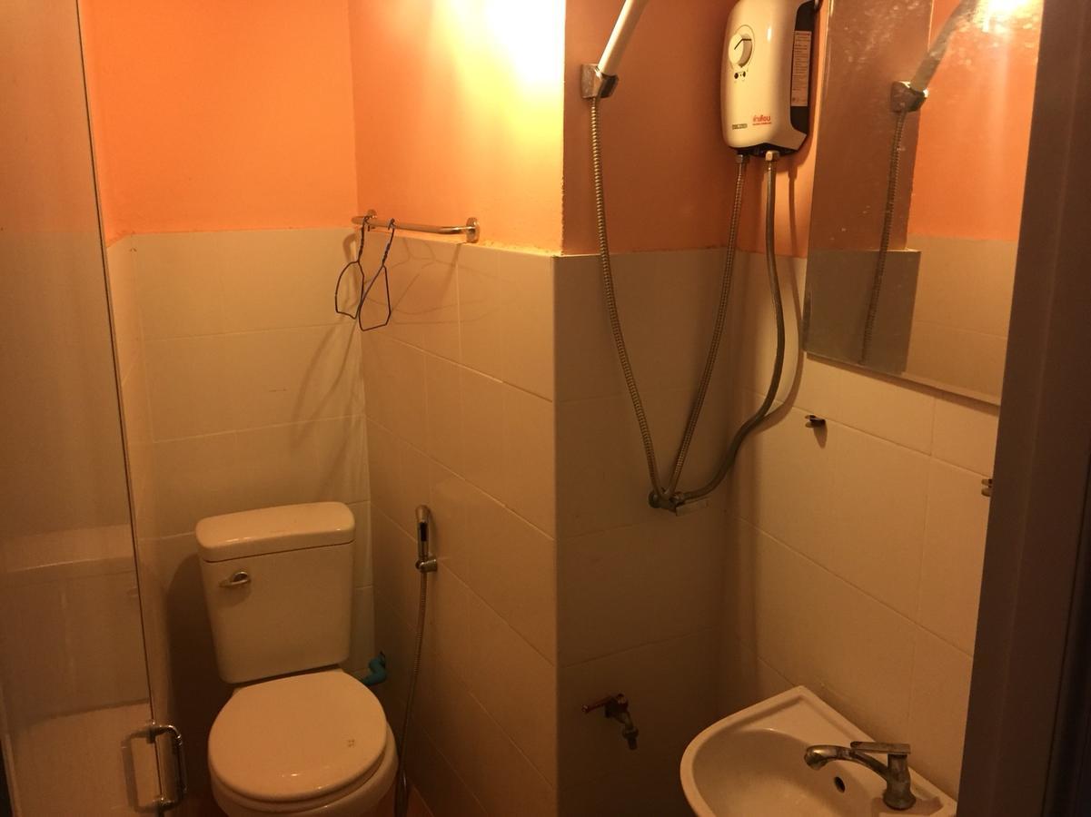 Big Orange Localstay At Siam Бангкок Экстерьер фото