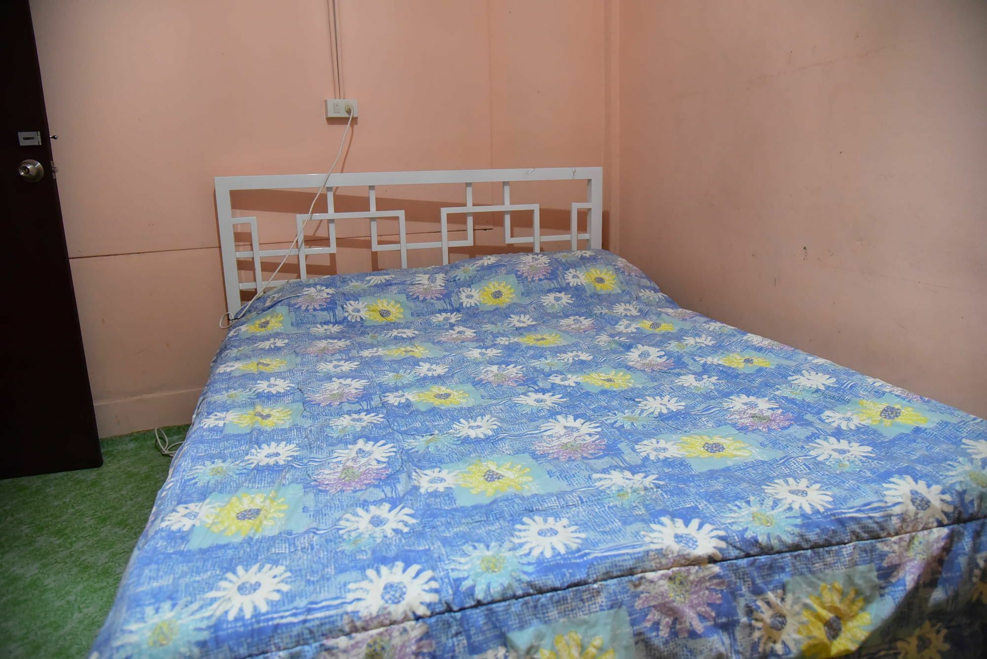Big Orange Localstay At Siam Бангкок Экстерьер фото